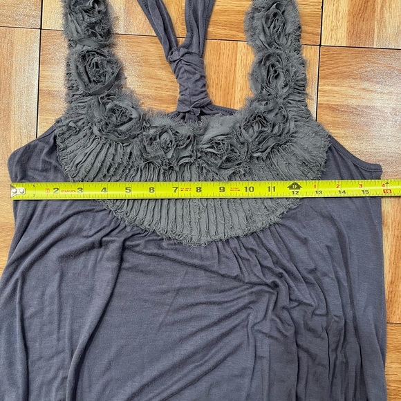 💲8️⃣ Bundle 2 Tanks Shop Wanna B Pastel Camo & Body Central Grey Textured Front - Picture 14 of 14